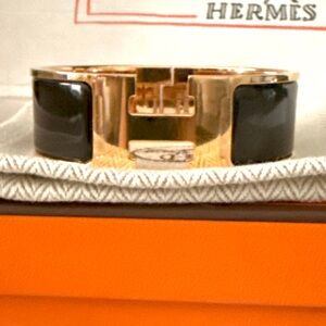 Hermès Clic Clac H Rose Gold & Black 
Wide Bracelet 
PM Box